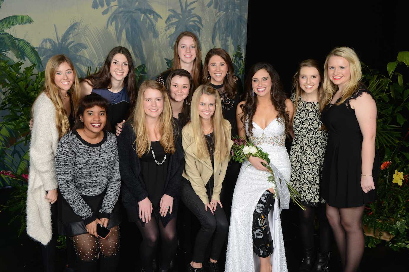 (photo courtesy of Mr. Hubert Worley) The Précis Staff pose after the pageant